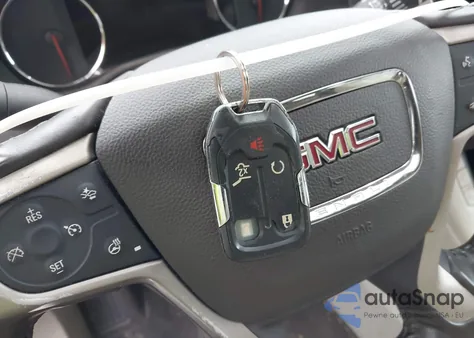 2017 GMC Acadia Denali z USA, uszkodzony, nr VIN 1GKKNPLS2HZ171859